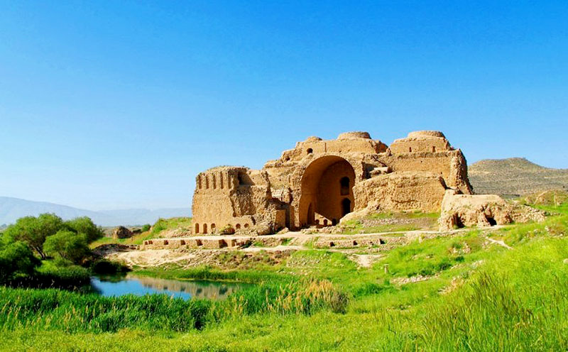 کاخ اردشیر بابکان فیروزآباد